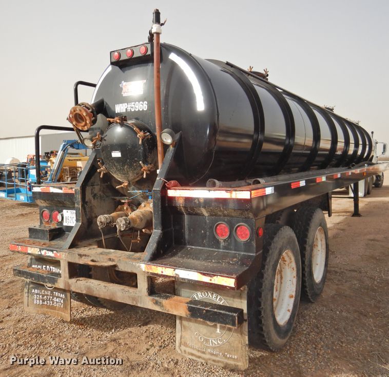 image for item DG1537 2014 Troxell vacuum trailer