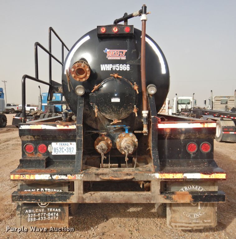 image for item DG1537 2014 Troxell vacuum trailer