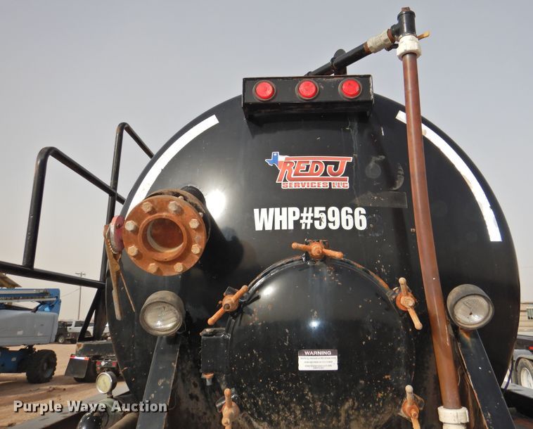 image for item DG1537 2014 Troxell vacuum trailer