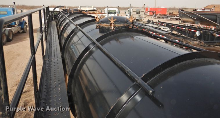 image for item DG1537 2014 Troxell vacuum trailer