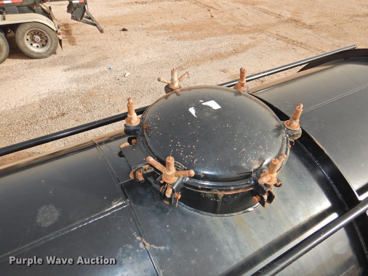 image for item DG1537 2014 Troxell vacuum trailer