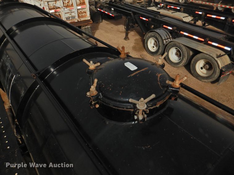 image for item DG1537 2014 Troxell vacuum trailer