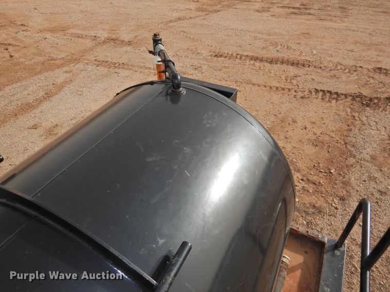 image for item DG1537 2014 Troxell vacuum trailer