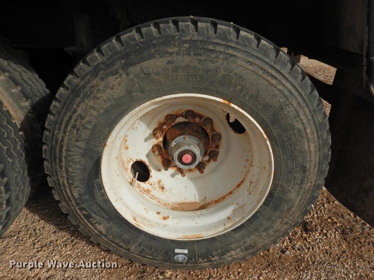 image for item DG1537 2014 Troxell vacuum trailer