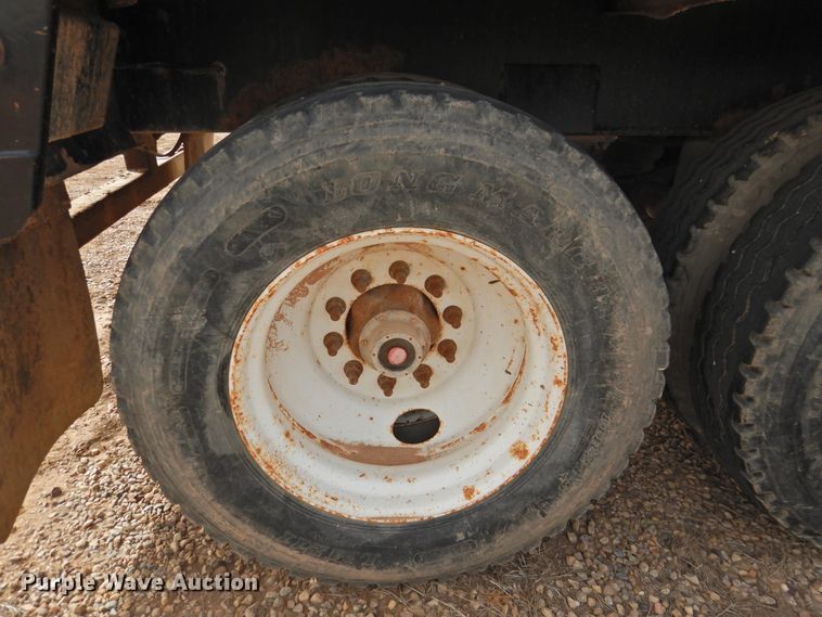 image for item DG1537 2014 Troxell vacuum trailer