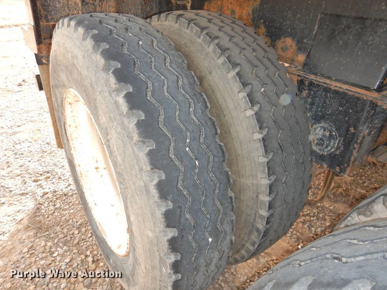 image for item DG1537 2014 Troxell vacuum trailer