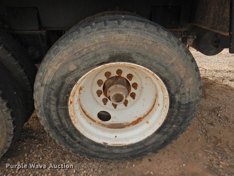 image for item DG1537 2014 Troxell vacuum trailer