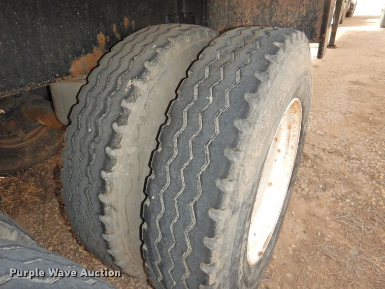 image for item DG1537 2014 Troxell vacuum trailer