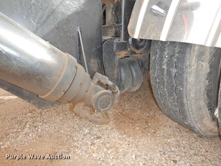 image for item DG1538 2013 Dragon roll-off container trailer