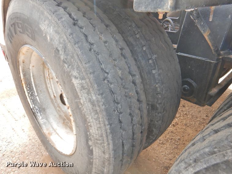 image for item DG1538 2013 Dragon roll-off container trailer