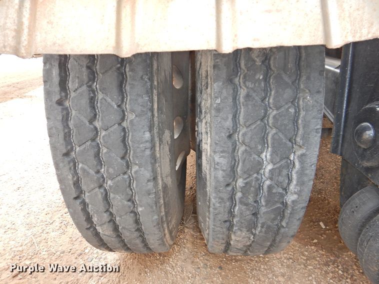 image for item DG1538 2013 Dragon roll-off container trailer