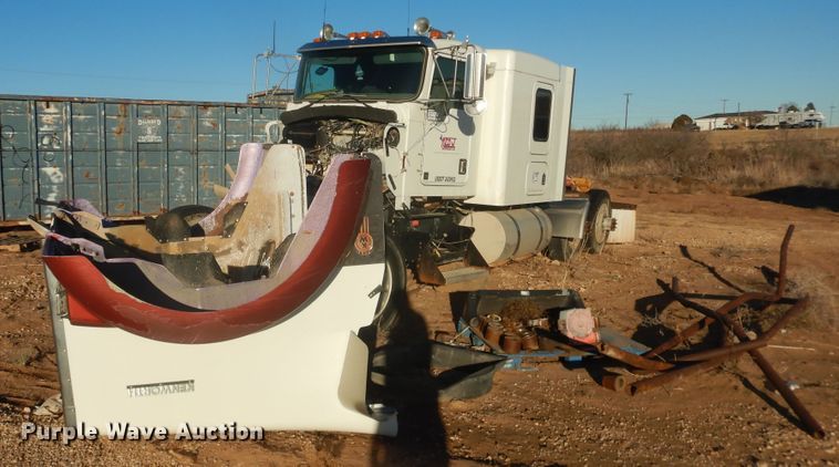 image for item DG1541 2000 Kenworth W900  semi truck