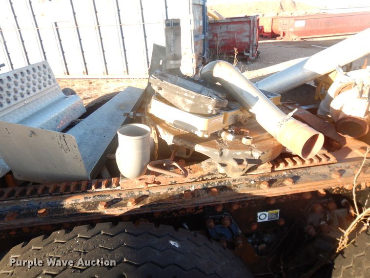 image for item DG1541 2000 Kenworth W900  semi truck