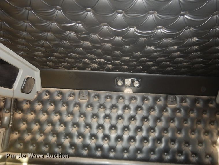 image for item DG1541 2000 Kenworth W900  semi truck