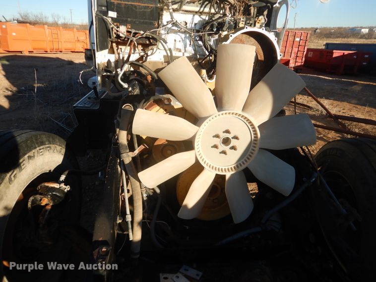 image for item DG1541 2000 Kenworth W900  semi truck