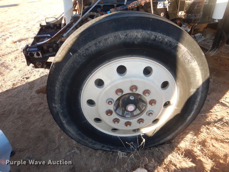 image for item DG1541 2000 Kenworth W900  semi truck