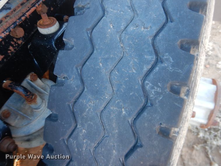 image for item DG1541 2000 Kenworth W900  semi truck