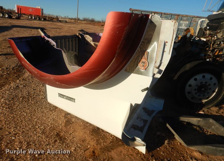 image for item DG1541 2000 Kenworth W900  semi truck