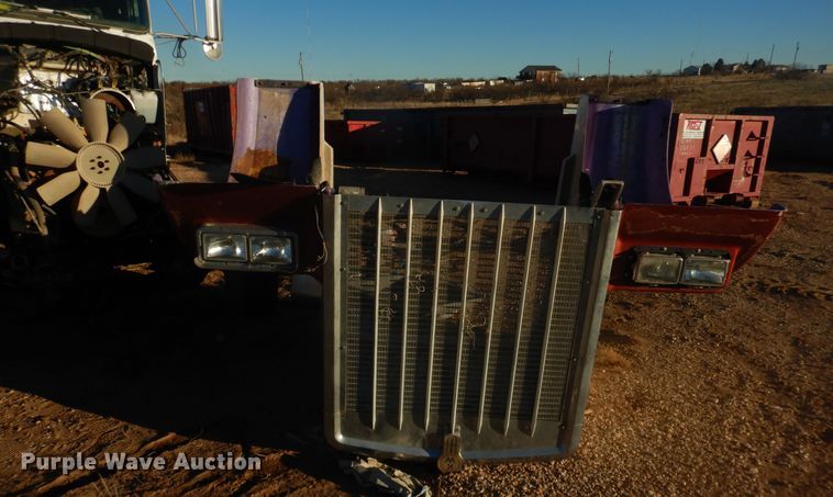 image for item DG1541 2000 Kenworth W900  semi truck