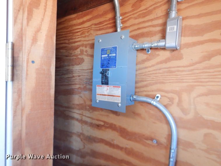 image for item DG1565 1999 J&L Cargo Express enclosed cargo trailer