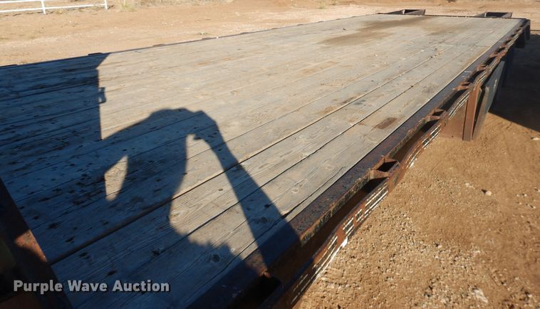 image for item DG1566 2006 Big-Tex 22GN equipment trailer