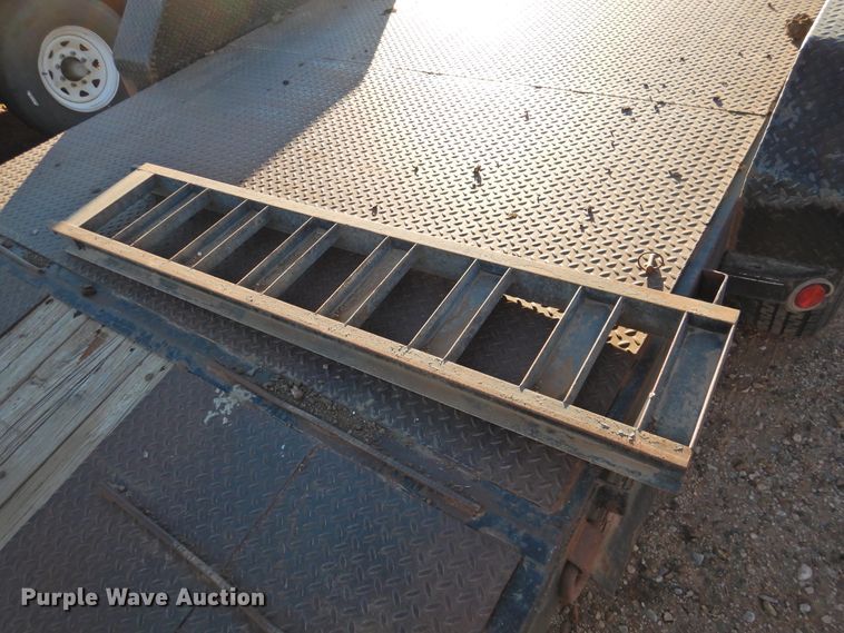 image for item DG1572 2014 PJ equipment trailer