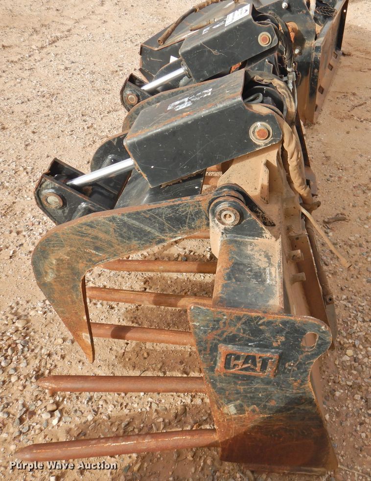 image for item DG1573 Caterpillar skid steer grapple bucket