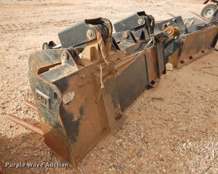 image for item DG1573 Caterpillar skid steer grapple bucket