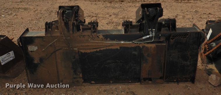 image for item DG1573 Caterpillar skid steer grapple bucket