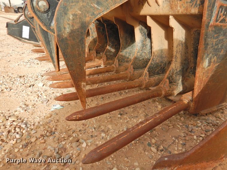 image for item DG1573 Caterpillar skid steer grapple bucket