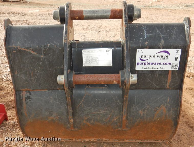 image for item DG1574 Caterpillar 36"W backhoe bucket