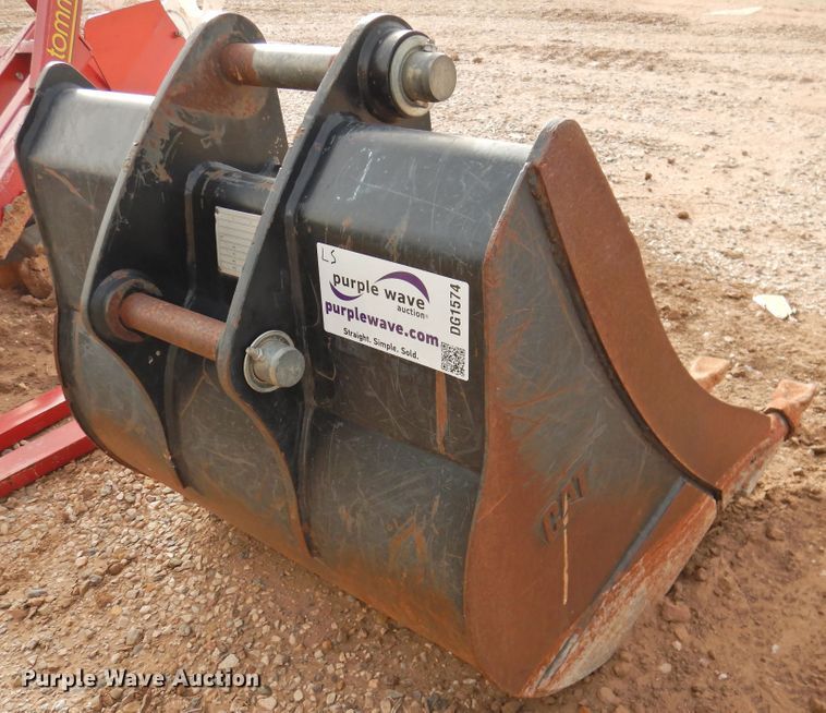 image for item DG1574 Caterpillar 36"W backhoe bucket