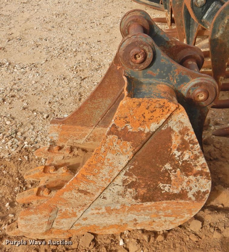 image for item DG1579 Caterpillar 18"W backhoe bucket