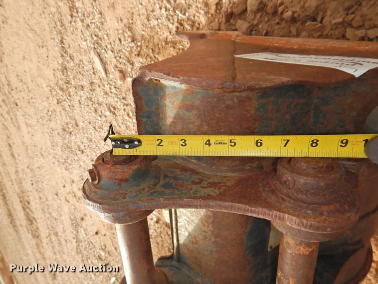 image for item DG1579 Caterpillar 18"W backhoe bucket