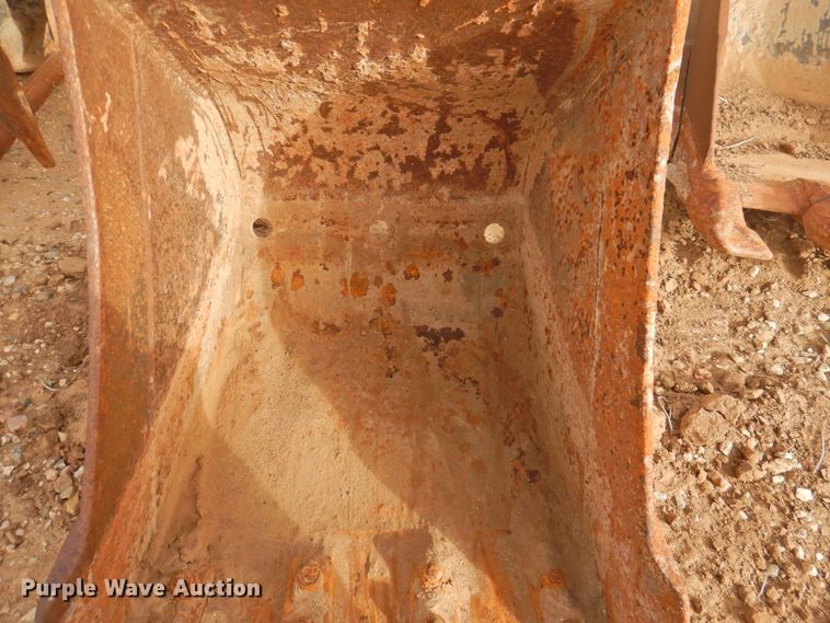 image for item DG1579 Caterpillar 18"W backhoe bucket