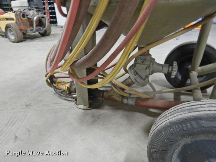 image for item HN9022 2013 Clemco 2020 sand blaster