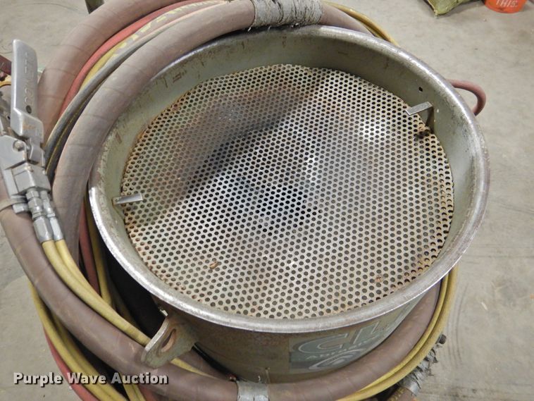 image for item HN9022 2013 Clemco 2020 sand blaster