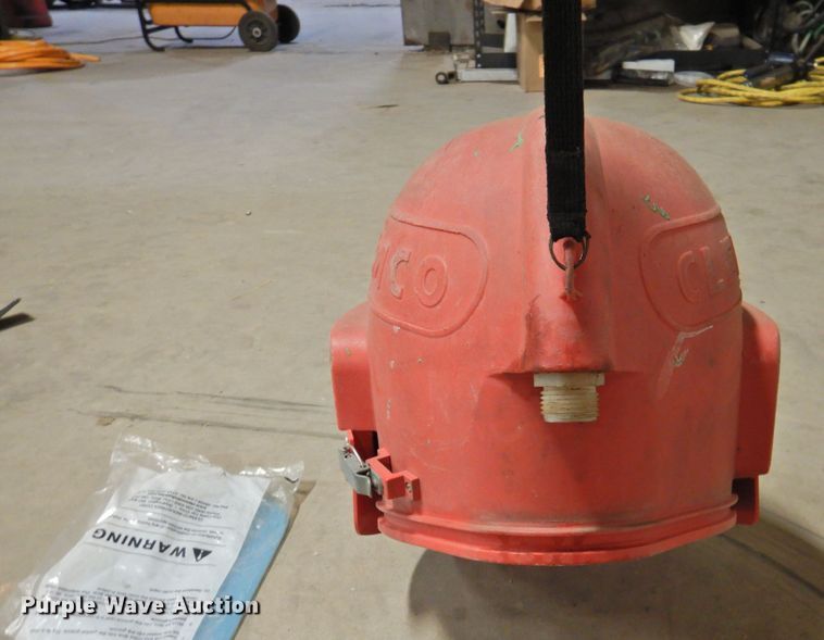 image for item HN9022 2013 Clemco 2020 sand blaster