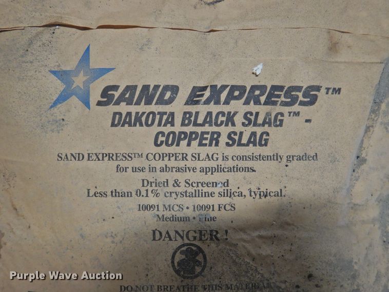 image for item HN9022 2013 Clemco 2020 sand blaster