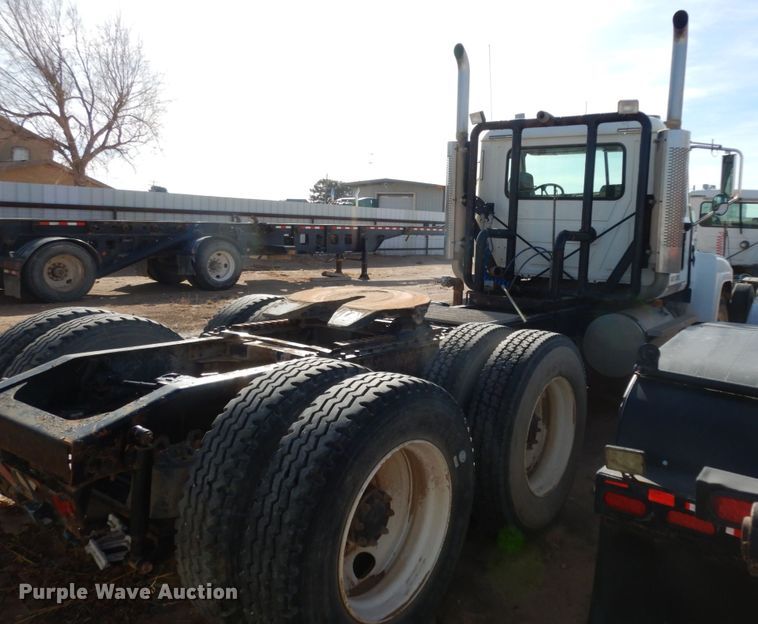 image for item HN9042 2007 Mack CHN  semi truck with vacuum pump