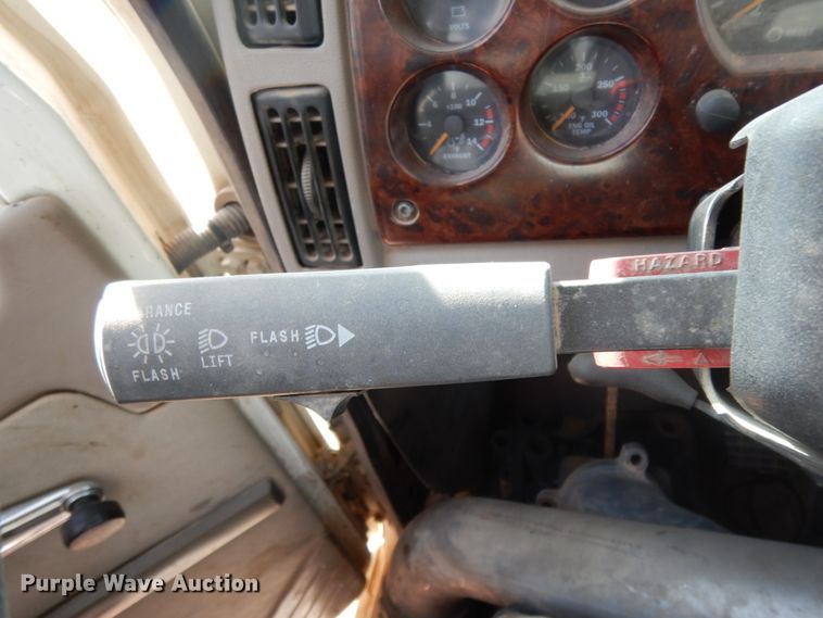 image for item HN9042 2007 Mack CHN  semi truck with vacuum pump