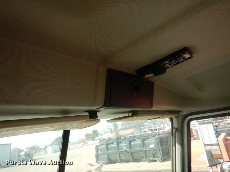 image for item HN9042 2007 Mack CHN  semi truck with vacuum pump