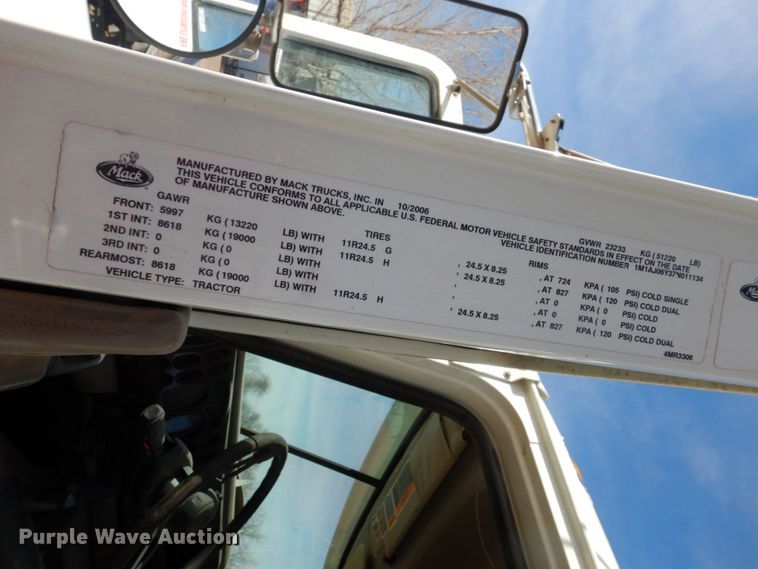 image for item HN9042 2007 Mack CHN  semi truck with vacuum pump