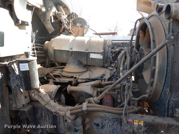 image for item HN9042 2007 Mack CHN  semi truck with vacuum pump