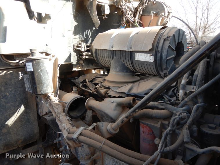 image for item HN9042 2007 Mack CHN  semi truck with vacuum pump