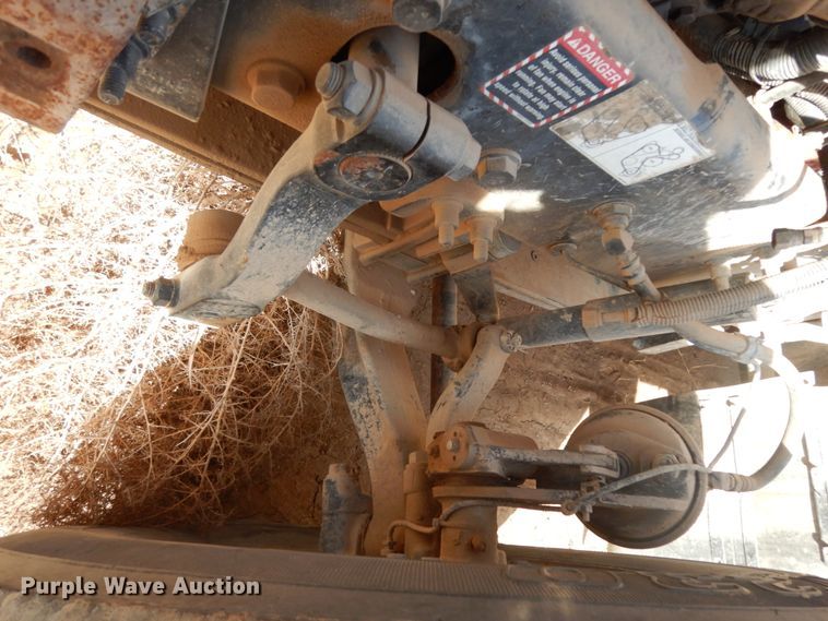 image for item HN9042 2007 Mack CHN  semi truck with vacuum pump