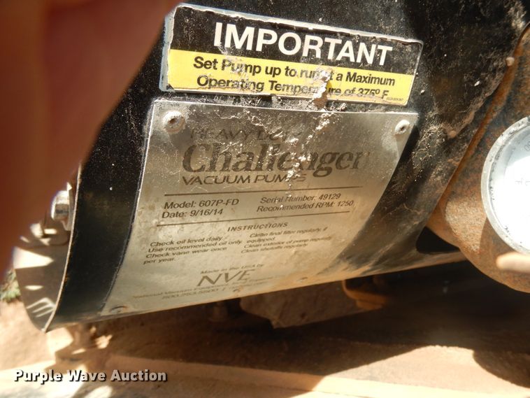 image for item HN9042 2007 Mack CHN  semi truck with vacuum pump