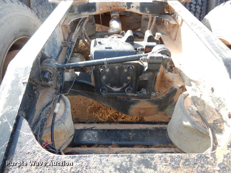 image for item HN9042 2007 Mack CHN  semi truck with vacuum pump