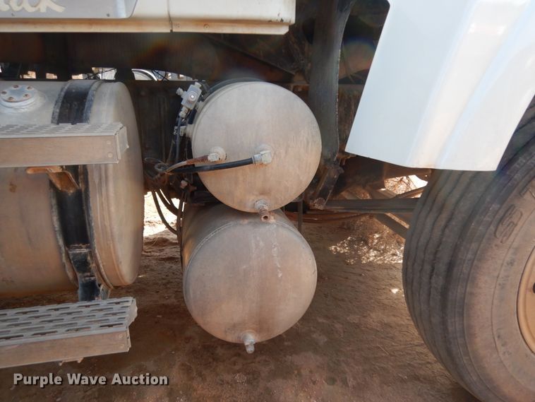 image for item HN9042 2007 Mack CHN  semi truck with vacuum pump