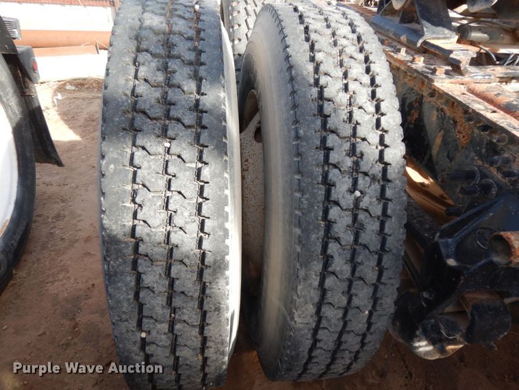 image for item HN9042 2007 Mack CHN  semi truck with vacuum pump